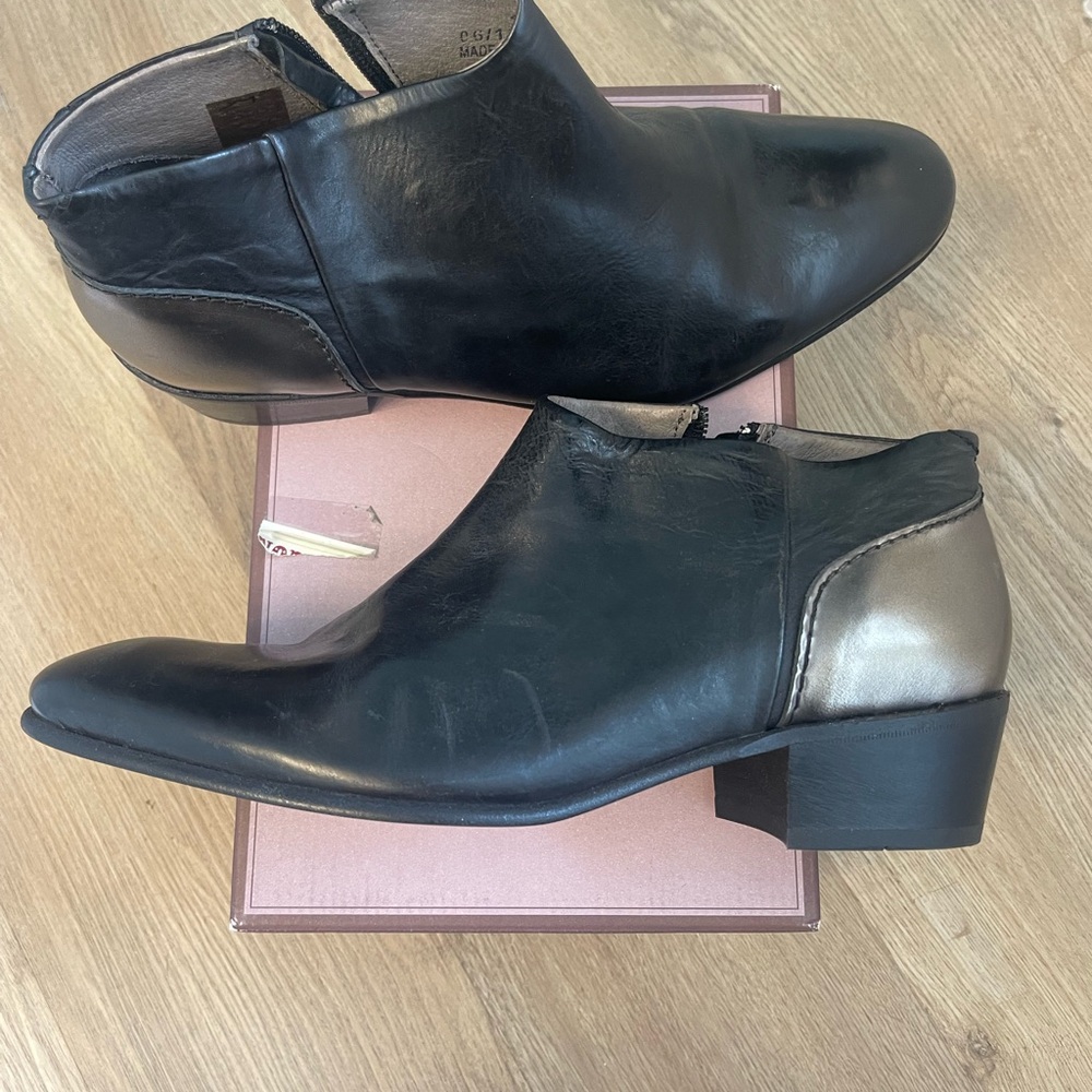 Hudson London black Kerouac booties